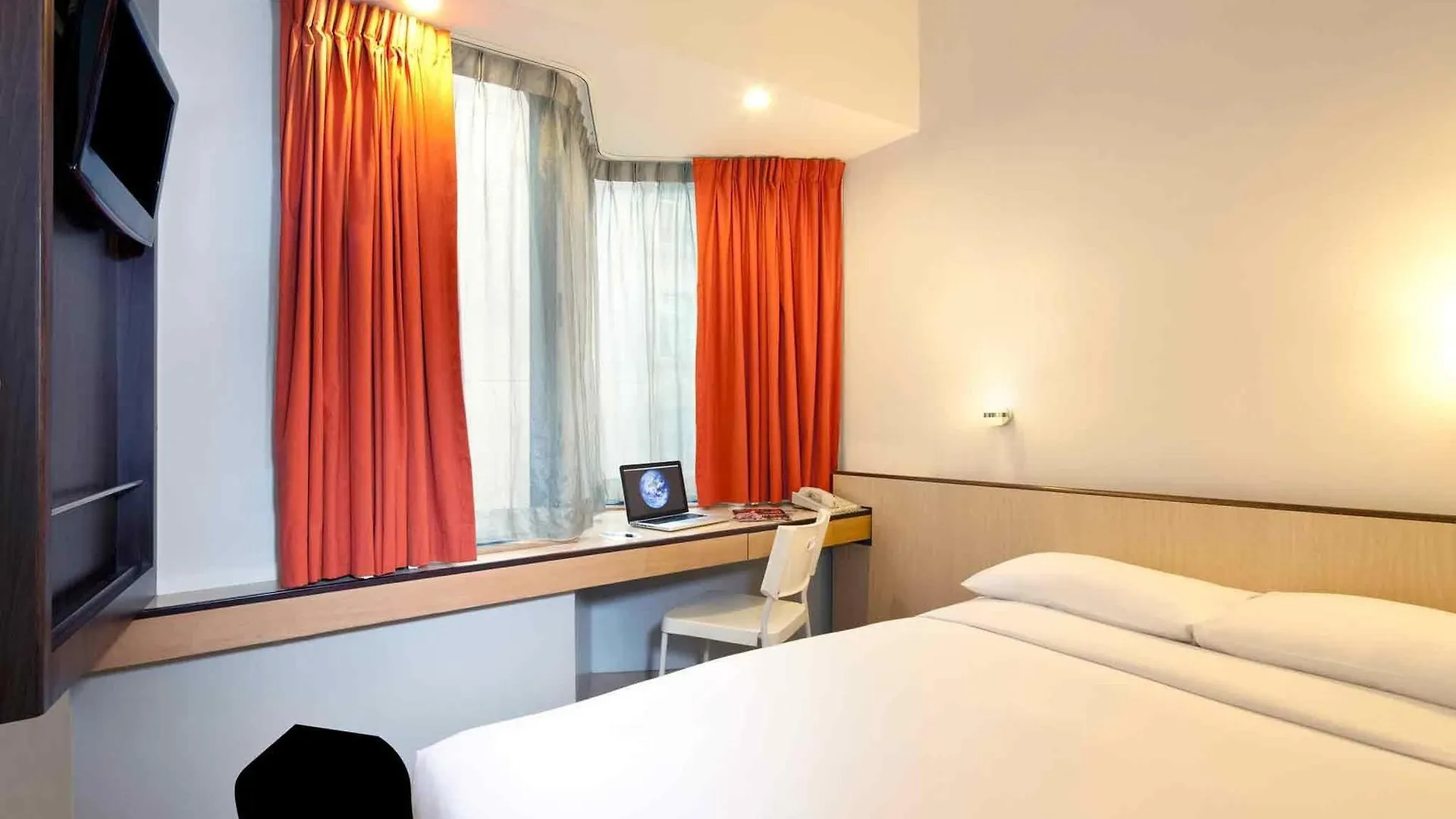 Ibis Hong Kong North Point Hotel