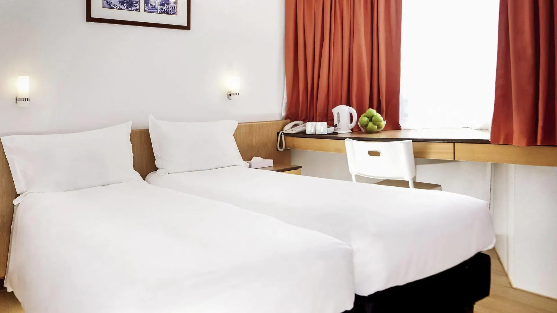 Ibis Hong Kong North Point Hotel